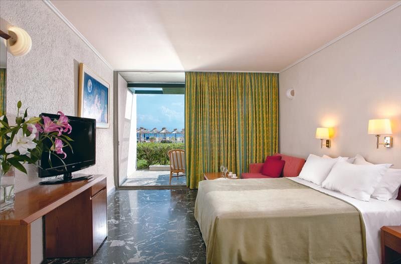 hoteli grcka/krf/kontokali/kontokali-bay-resort-slaapkamer.jpg